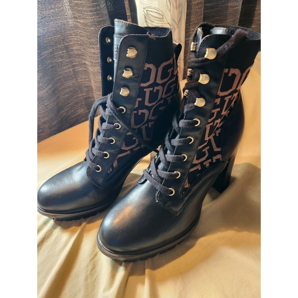 GUESS NWOT Grows-R Platform Ankle Boots Knit Logo Black/Tan - Women's Size 9.5 M